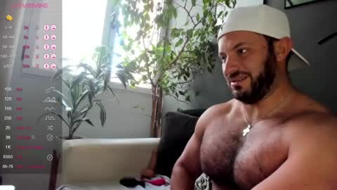 Ariel online show from December 2024 04:25:01 PM