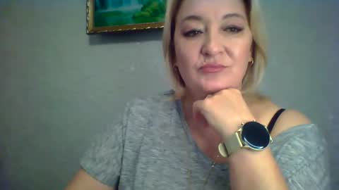 Snapshot of arielxloveresss chatting on October 2025 07:17:02 AM ArielXLoveresss online show from October 2025 07:17:02 AM