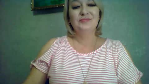 Snapshot of arielxloveresss chatting on November 2025 09:03:02 PM ArielXLoveresss online show from November 2025 09:03:02 PM