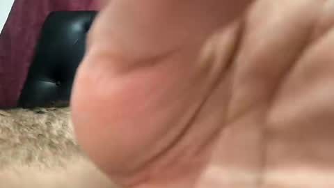 ariusni online show from November 2025 05:28:02 AM