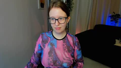 Snapshot of arizzzona_baby chatting on October 2025 05:43:02 AM Arizona online show from October 2025 05:43:02 AM