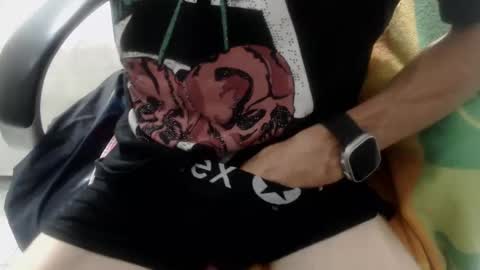 Snapshot of armaduradeacero chatting on January 2025 07:18:01 AM armaduradeacero online show from January 2025 07:18:01 AM