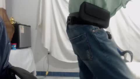 Snapshot of armaduradeacero chatting on February 2025 12:06:01 AM armaduradeacero online show from February 2025 12:06:01 AM