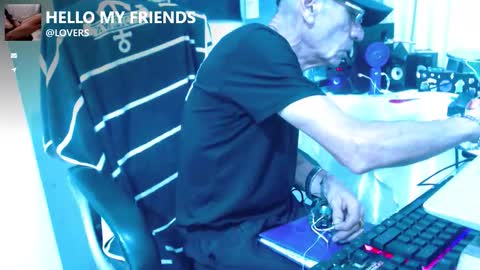 Snapshot of armaduradeacero chatting on September 2025 07:51:02 AM armaduradeacero online show from September 2025 07:51:02 AM