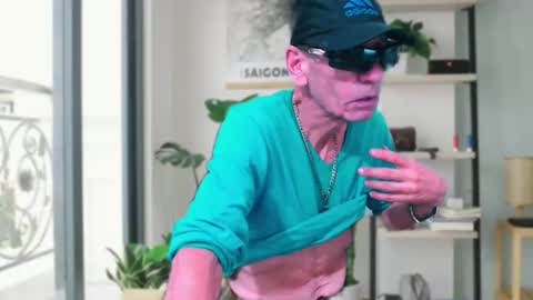 Snapshot of armaduradeacero chatting on October 2025 09:38:02 AM armaduradeacero online show from October 2025 09:38:02 AM