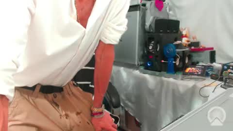 Snapshot of armaduradeacero chatting on October 2025 03:25:01 AM armaduradeacero online show from October 2025 03:25:01 AM