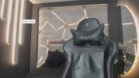 Snapshot of arohomlester chatting on November 2025 10:58:02 AM Arohom Lester online show from November 2025 10:58:02 AM