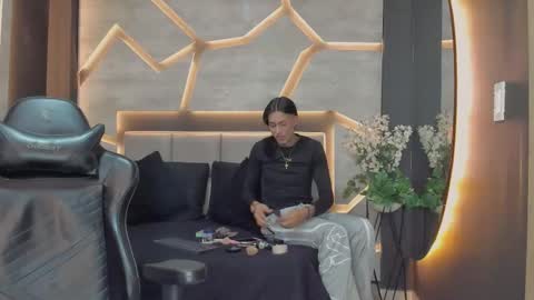 Snapshot of arohomlester chatting on November 2025 10:15:02 PM Arohom Lester online show from November 2025 10:15:02 PM