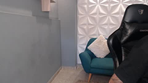 Snapshot of arohomlester chatting on November 2025 12:09:02 PM Arohom Lester online show from November 2025 12:09:02 PM