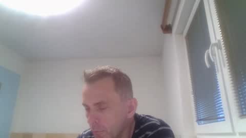 Snapshot of aromannn chatting on November 2025 02:50:02 PM aromannn online show from November 2025 02:50:02 PM