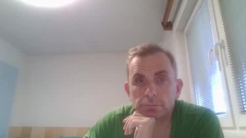 Snapshot of aromannn chatting on November 2025 02:19:01 PM aromannn online show from November 2025 02:19:01 PM