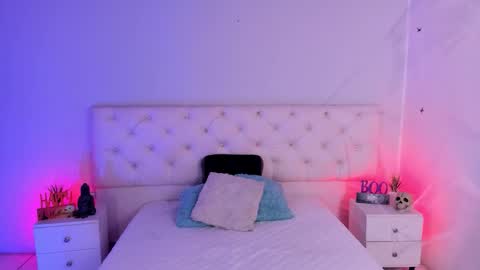 Aron cruz  online show from October 2025 01:10:01 PM