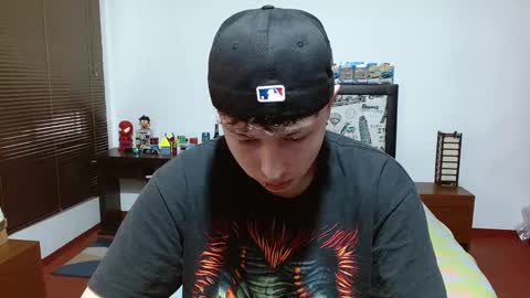 Snapshot of aron_miller18 chatting on January 2025 02:17:02 PM Aaron online show from January 2025 02:17:02 PM