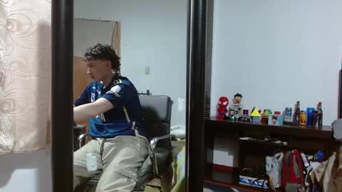 Snapshot of aron_miller18 chatting on February 2025 10:55:01 PM Aaron online show from February 2025 10:55:01 PM