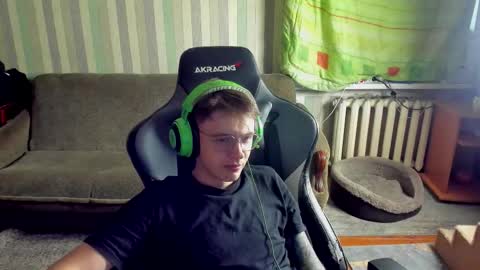 Snapshot of aron_neall chatting on October 2025 09:16:01 AM biggest penis online show from October 2025 09:16:01 AM