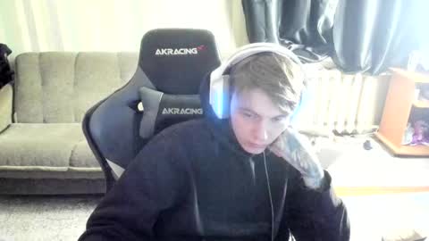 Snapshot of aron_neall chatting on November 2025 06:52:01 AM biggest penis online show from November 2025 06:52:01 AM