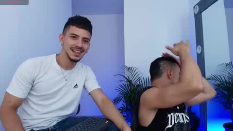 Aron Santoro online show from November 2025 09:59:02 PM