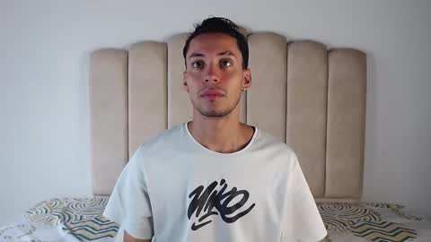 Snapshot of aroncooper1 chatting on November 2025 08:11:02 PM aron cooper online show from November 2025 08:11:02 PM