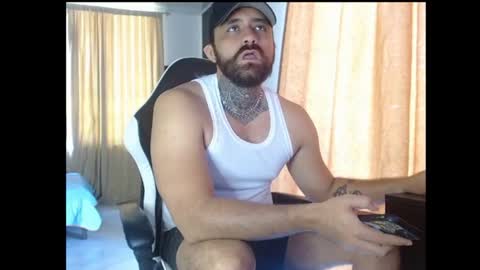 Snapshot of aronmiller404 chatting on November 2025 02:59:02 PM aronmiller online show from November 2025 02:59:02 PM