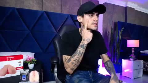 Snapshot of aronmuller_ chatting on September 2025 05:19:02 AM aronmuller_ online show from September 2025 05:19:02 AM