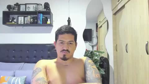 ARON  Independent model  online show from October 2025 02:41:01 AM