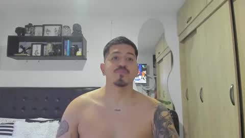 ARON  Independent model  online show from November 2025 02:13:01 AM