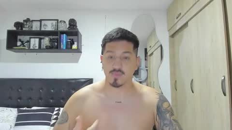 ARON  Independent model  online show from November 2025 06:36:01 AM