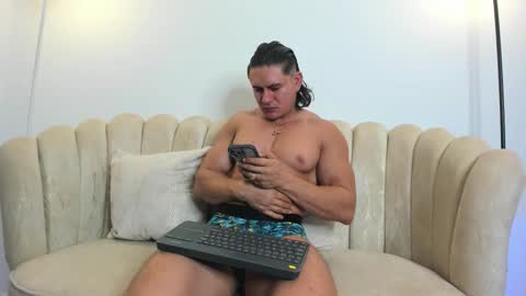   online show from October 2025 11:02:01 PM