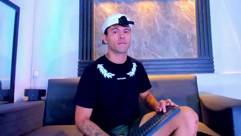 Snapshot of aroon_sexx21 chatting on November 2025 11:42:01 AM Aroon online show from November 2025 11:42:01 AM