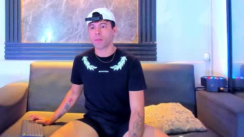 Snapshot of aroon_sexx21 chatting on November 2025 11:56:02 AM Aroon online show from November 2025 11:56:02 AM