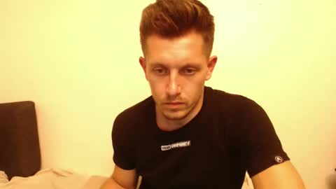 Snapshot of arromwilliam90 chatting on December 2024 11:23:02 PM arromwilliam90 online show from December 2024 11:23:02 PM