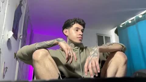 Snapshot of arteemiis chatting on December 2024 10:55:02 AM online show from December 2024 10:55:02 AM