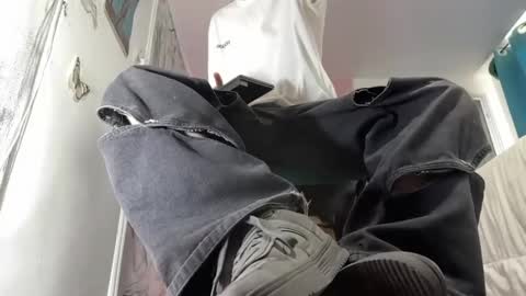 Snapshot of arteemiis chatting on January 2025 10:32:01 AM online show from January 2025 10:32:01 AM