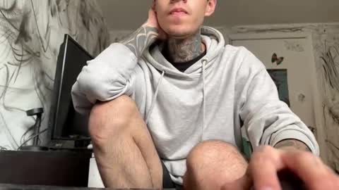 Snapshot of arteemiis chatting on January 2025 10:02:01 PM online show from January 2025 10:02:01 PM