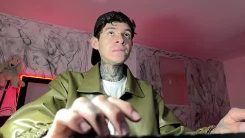 Snapshot of arteemiis chatting on January 2025 03:00:01 PM online show from January 2025 03:00:01 PM