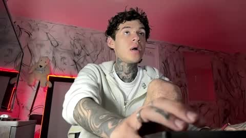 Snapshot of arteemiis chatting on February 2025 10:14:01 AM online show from February 2025 10:14:01 AM