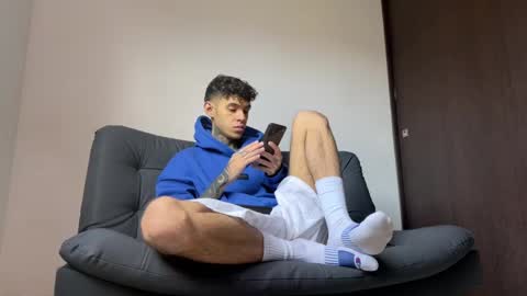 Snapshot of arteemiis chatting on March 2025 12:12:01 PM online show from March 2025 12:12:01 PM