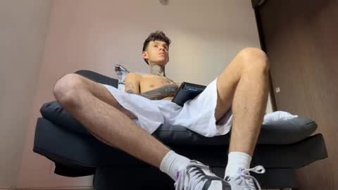 Snapshot of arteemiis chatting on March 2025 05:24:02 PM online show from March 2025 05:24:02 PM