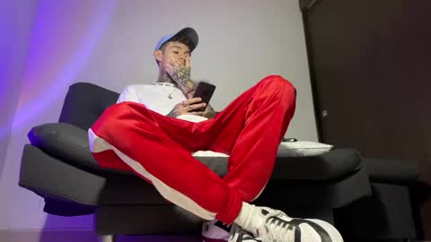 Snapshot of arteemiis chatting on March 2025 12:10:02 AM online show from March 2025 12:10:02 AM