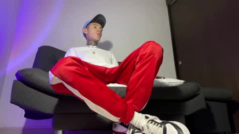 Snapshot of arteemiis chatting on March 2025 10:16:02 AM online show from March 2025 10:16:02 AM