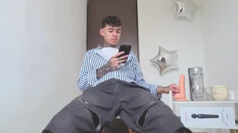 Snapshot of arteemiis chatting on September 2025 11:10:01 AM online show from September 2025 11:10:01 AM