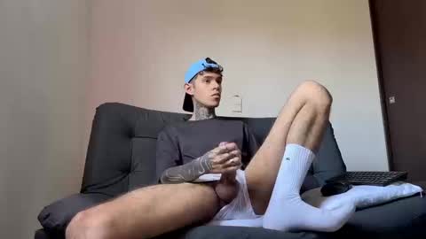 Snapshot of arteemiis chatting on September 2025 01:22:01 PM online show from September 2025 01:22:01 PM