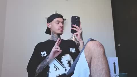 Snapshot of arteemiis chatting on September 2025 10:05:01 AM online show from September 2025 10:05:01 AM