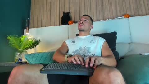 Snapshot of arthurlam chatting on October 2025 07:36:02 PM Arthur online show from October 2025 07:36:02 PM