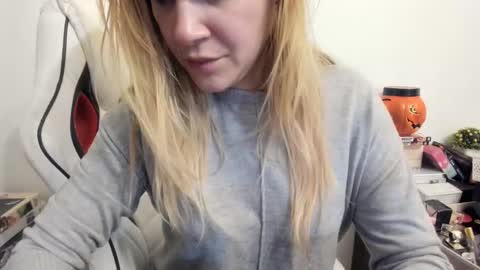 MIA online show from January 2025 10:53:02 PM