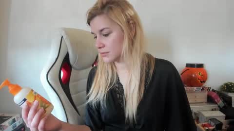 MIA online show from February 2025 12:26:02 PM