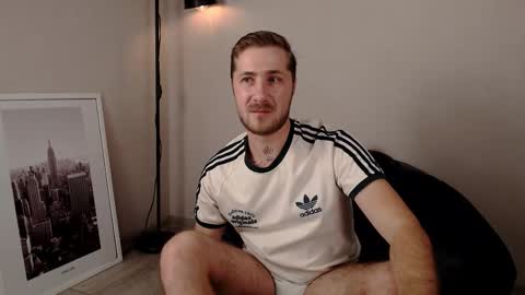 Snapshot of arturswan chatting on December 2025 07:58:02 AM Artur Swan online show from December 2025 07:58:02 AM