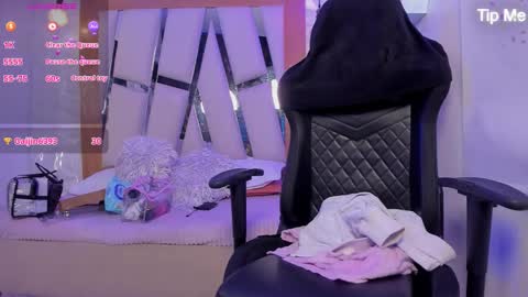 Ary Cooper online show from October 2025 01:53:01 PM