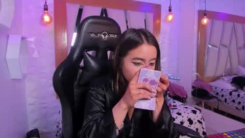 Ary Cooper online show from October 2025 02:19:01 PM