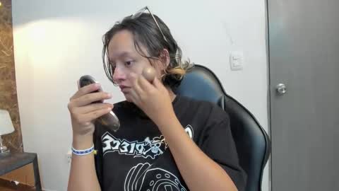 AsamiHattori  online show from October 2025 11:29:01 AM